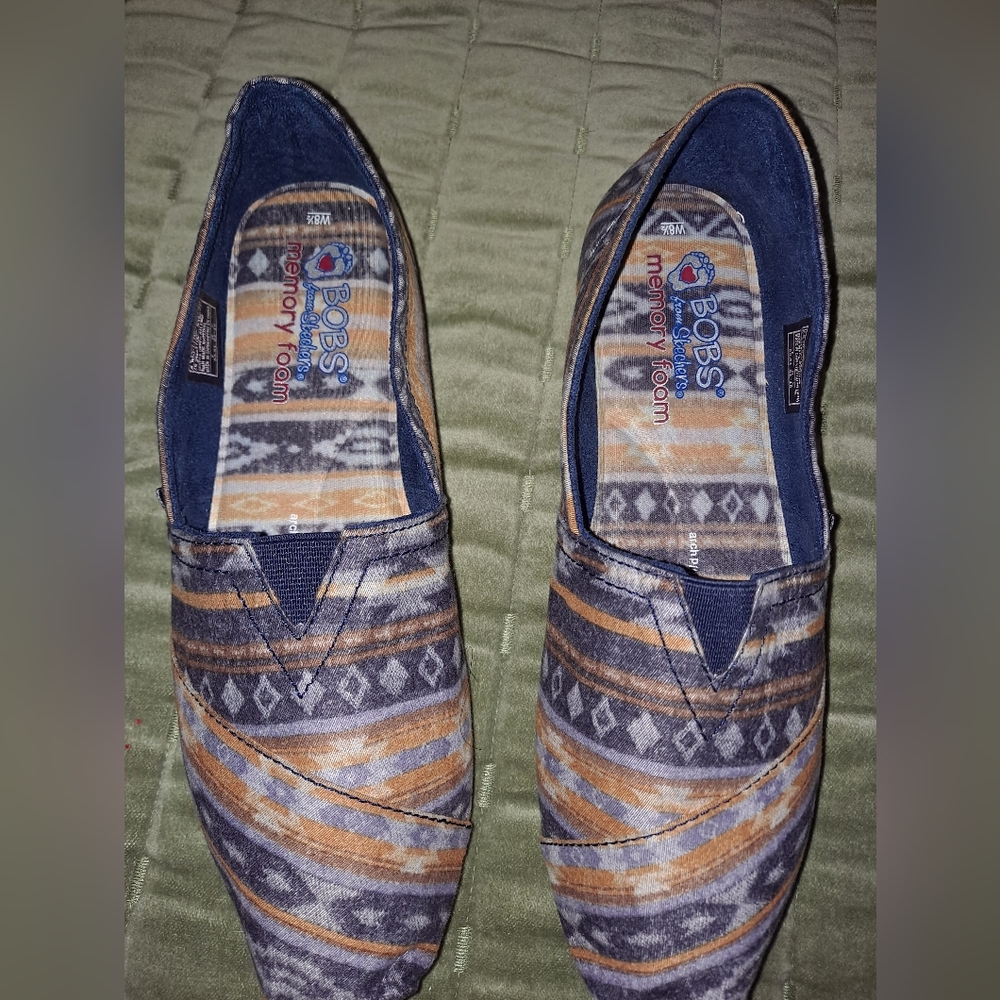 Skechers memory foam BOBS flat denim loafers size 81/2M.